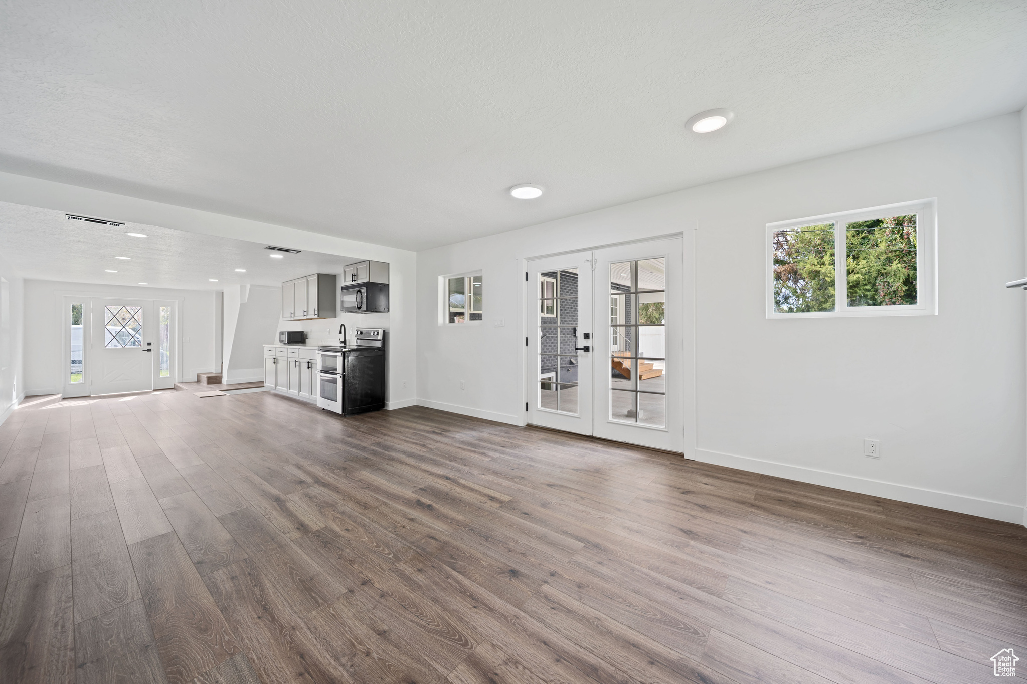HILLSIDE HEIGHTS - Residential