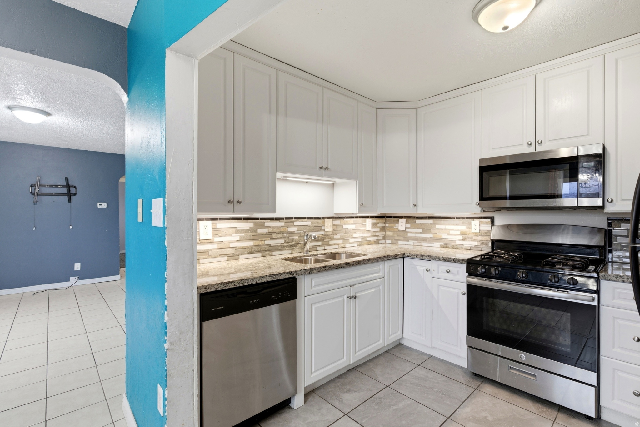 HOFFMAN HEIGHTS - Residential