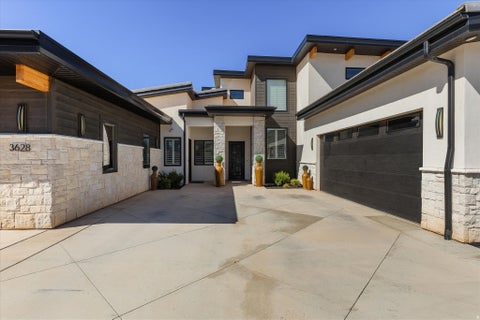 Tiny photo for 3628 S NOBLE DR, Washington, UT 84780 (MLS # 2180545)