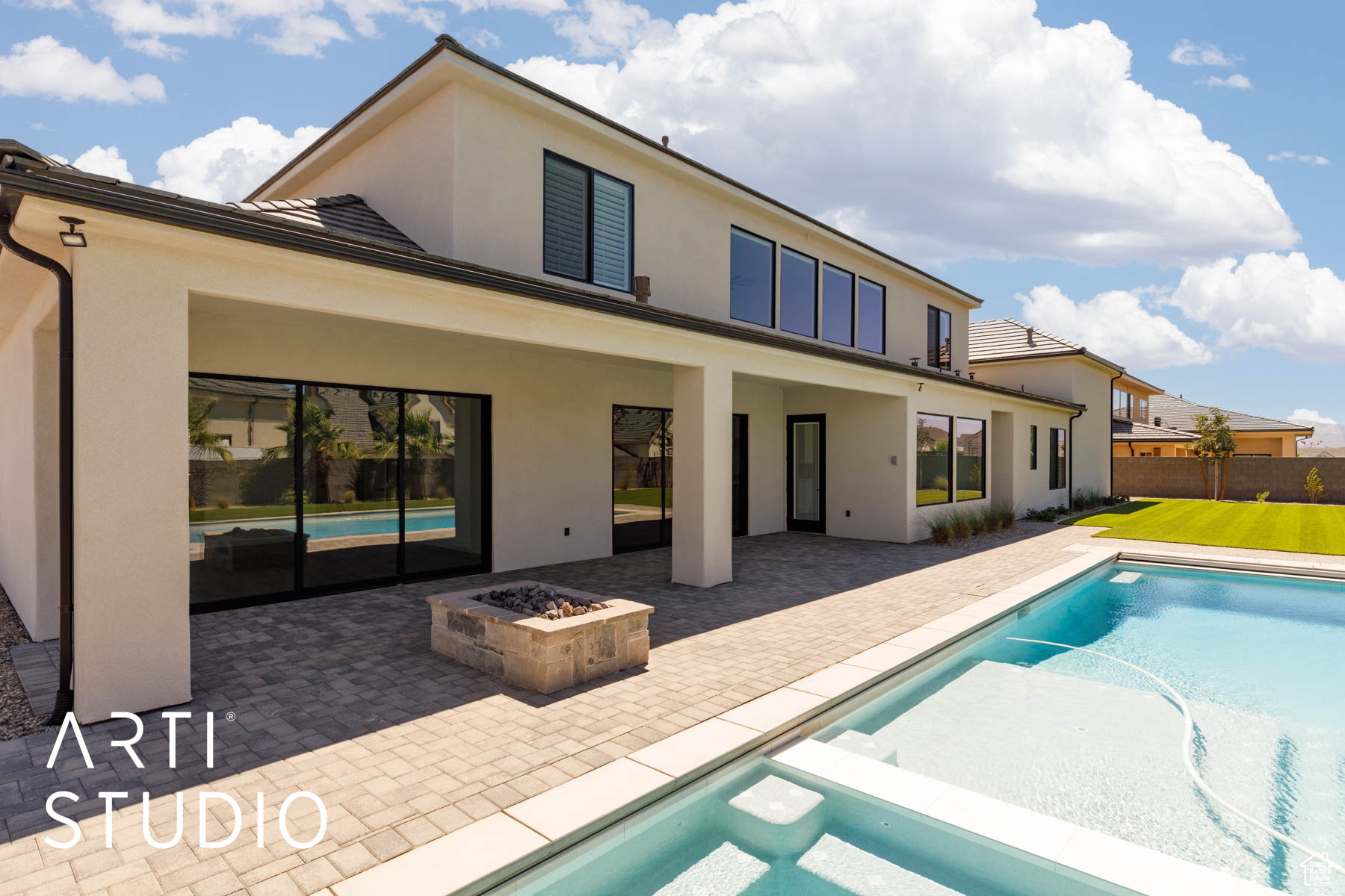 QUEENSRIDGE 2 - Residential