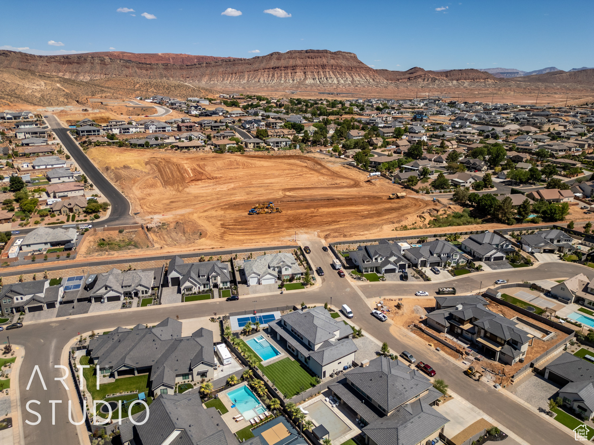 QUEENSRIDGE 2 - Residential