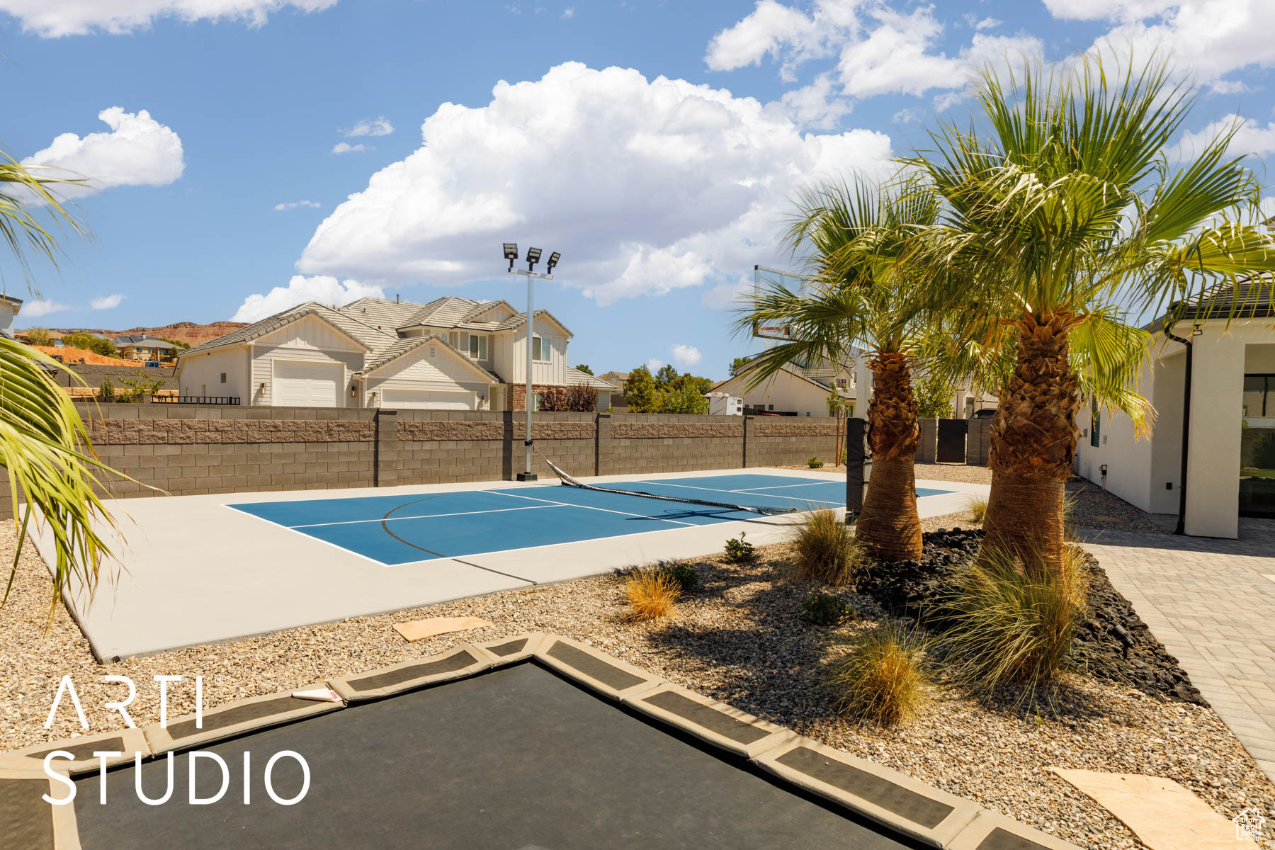 QUEENSRIDGE 2 - Residential