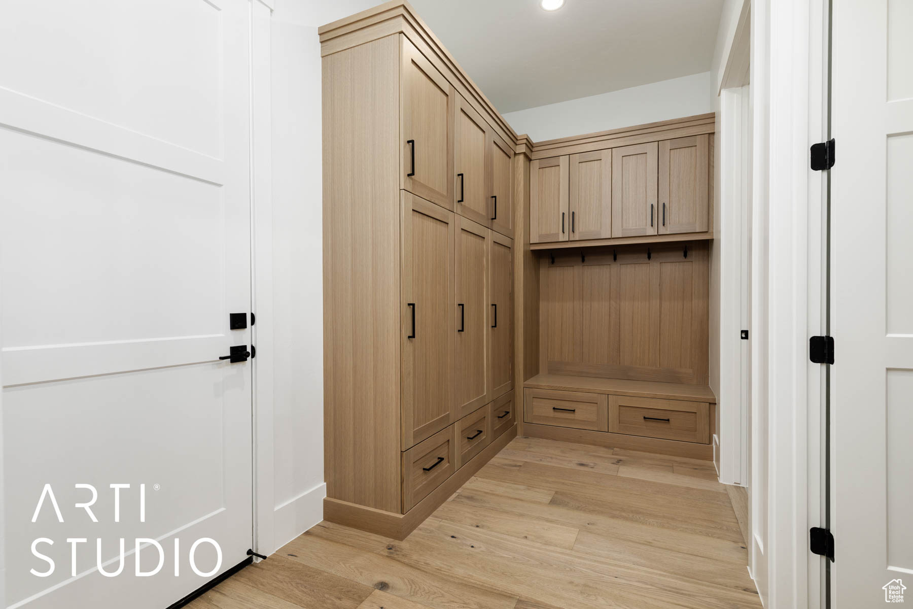 QUEENSRIDGE 2 - Residential