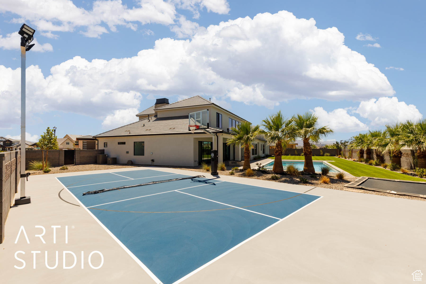 QUEENSRIDGE 2 - Residential