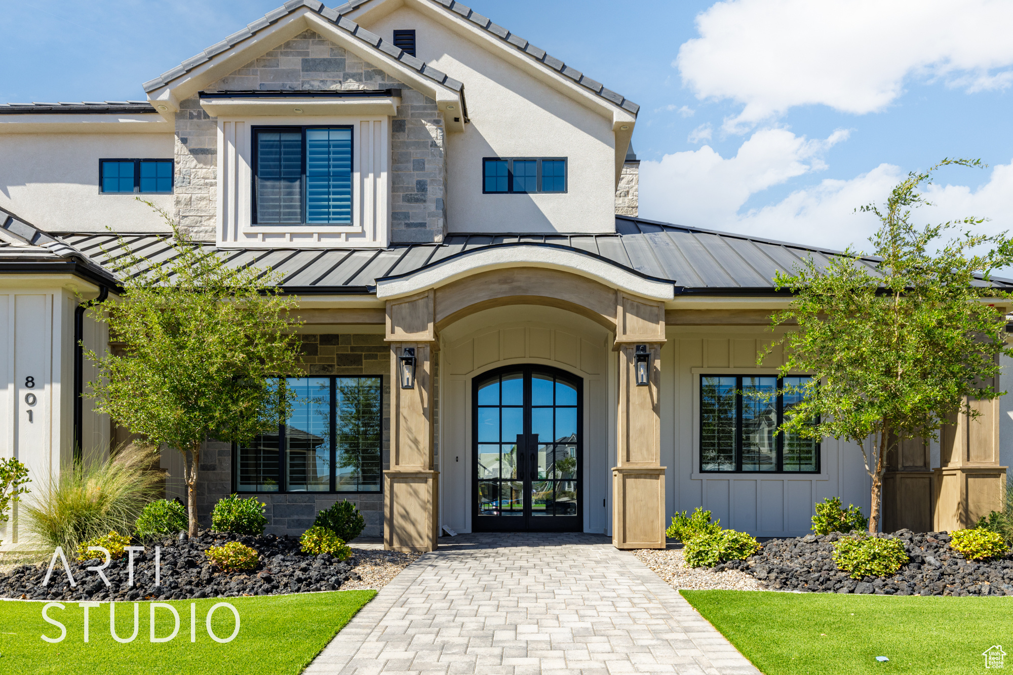 QUEENSRIDGE 2 - Residential