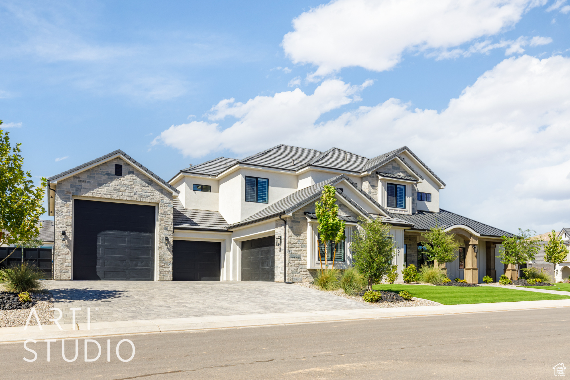 QUEENSRIDGE 2 - Residential