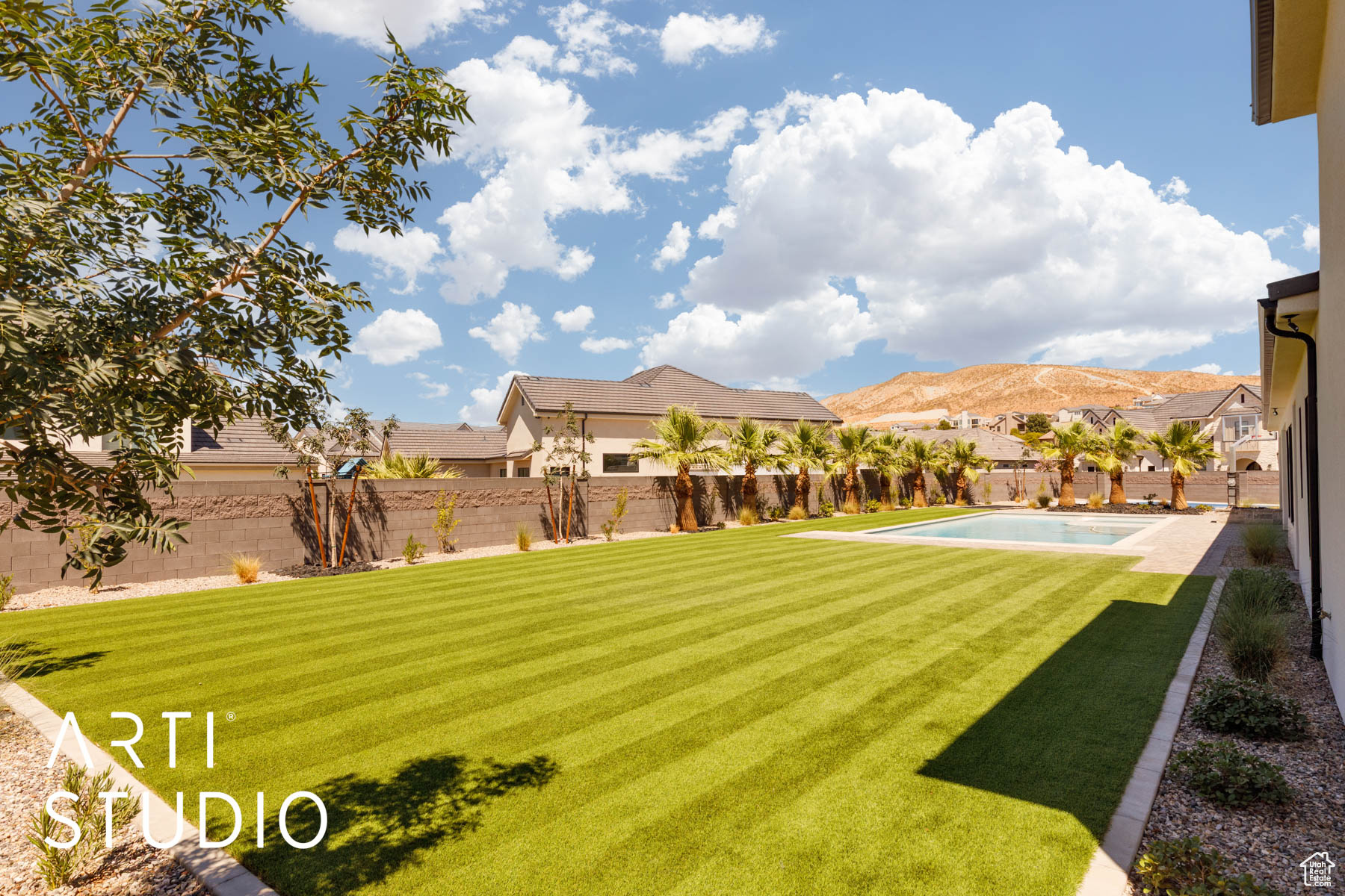 QUEENSRIDGE 2 - Residential