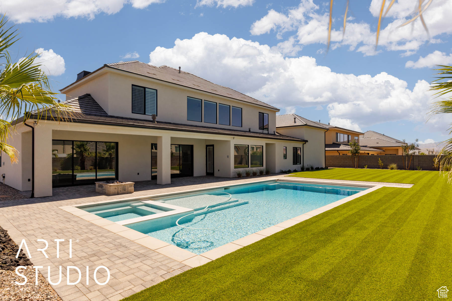 QUEENSRIDGE 2 - Residential