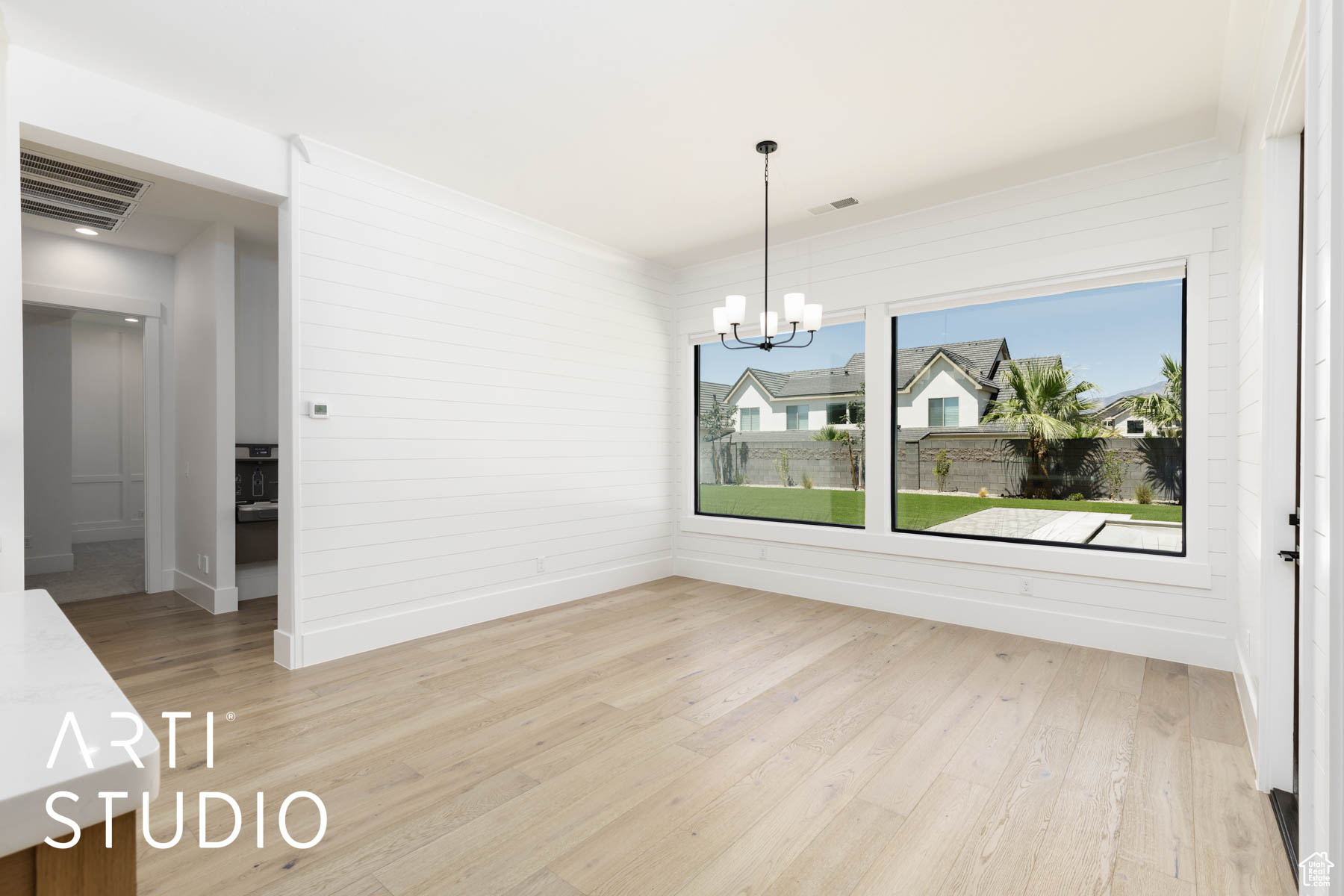 QUEENSRIDGE 2 - Residential
