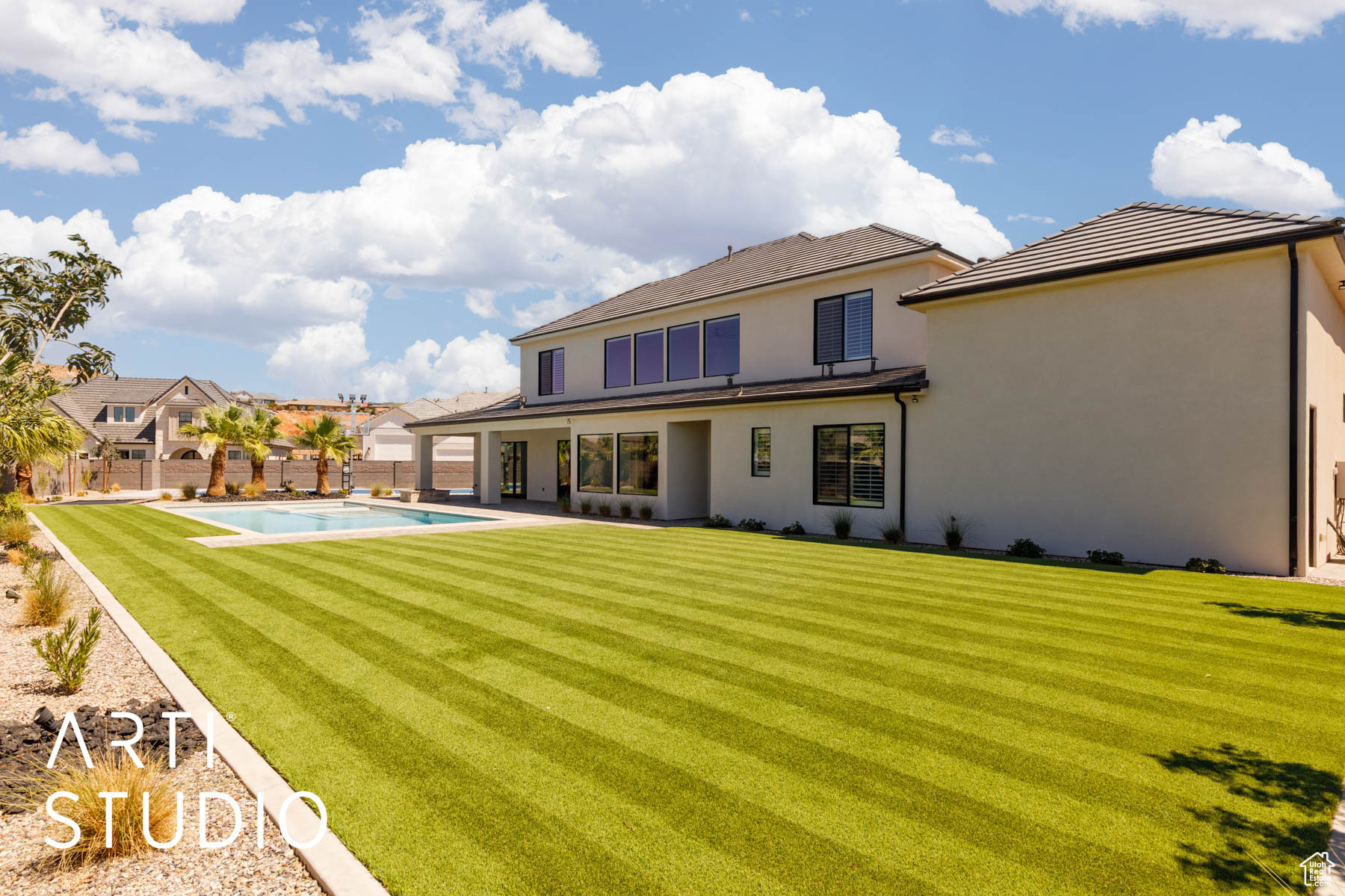 QUEENSRIDGE 2 - Residential