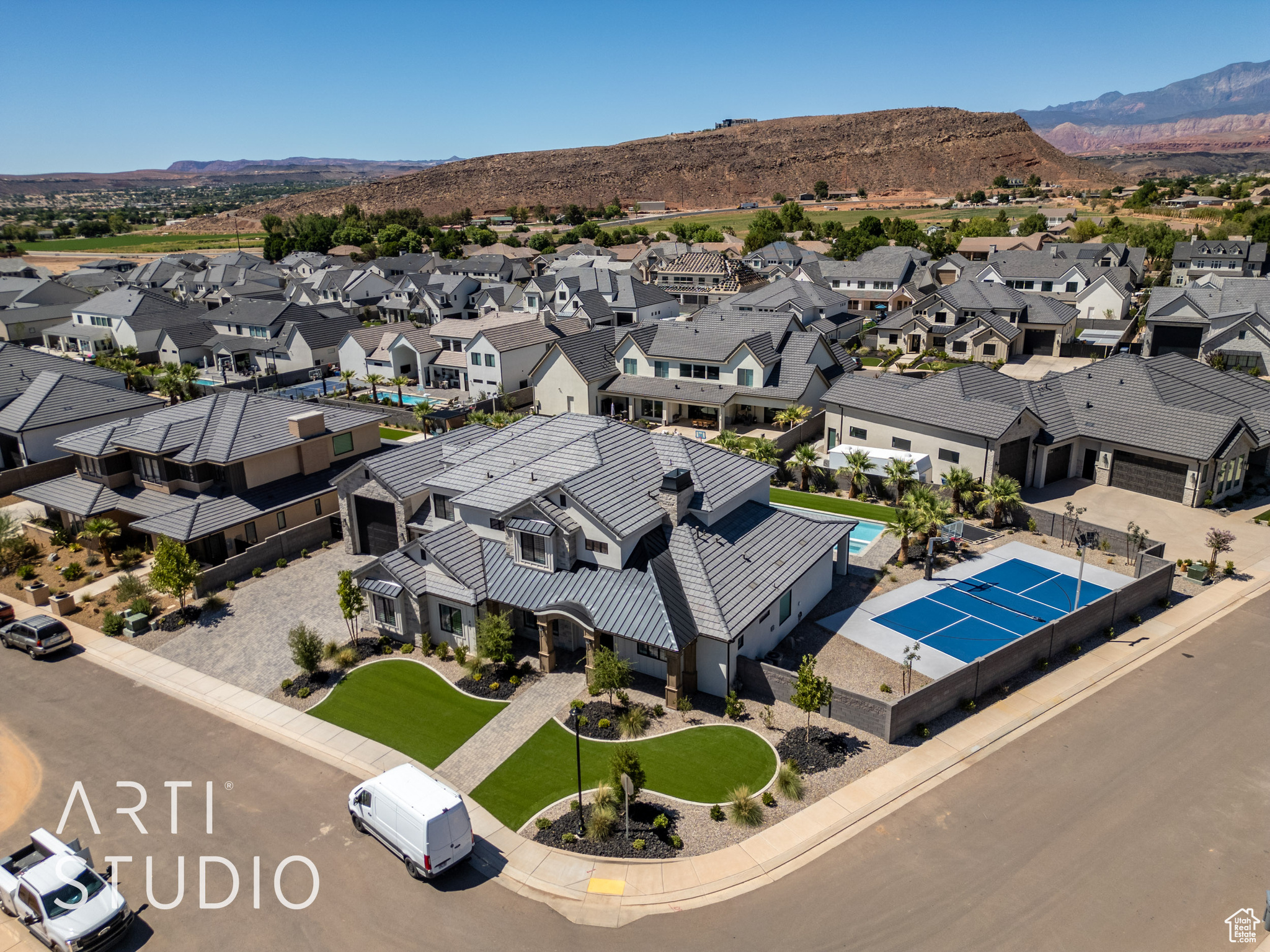 QUEENSRIDGE 2 - Residential