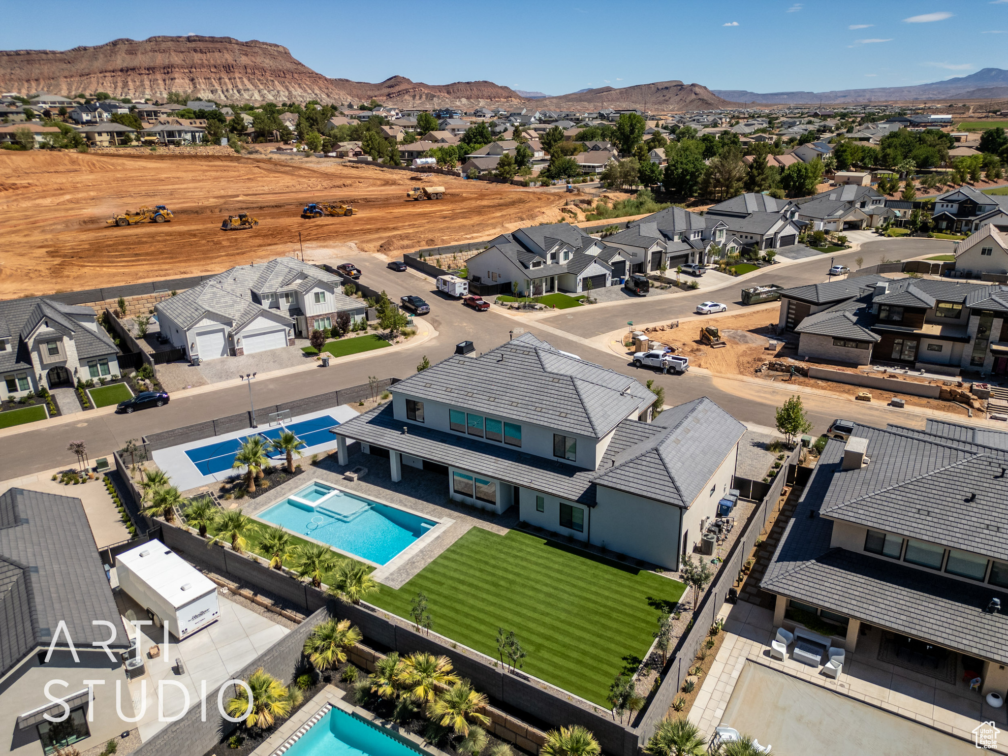 QUEENSRIDGE 2 - Residential