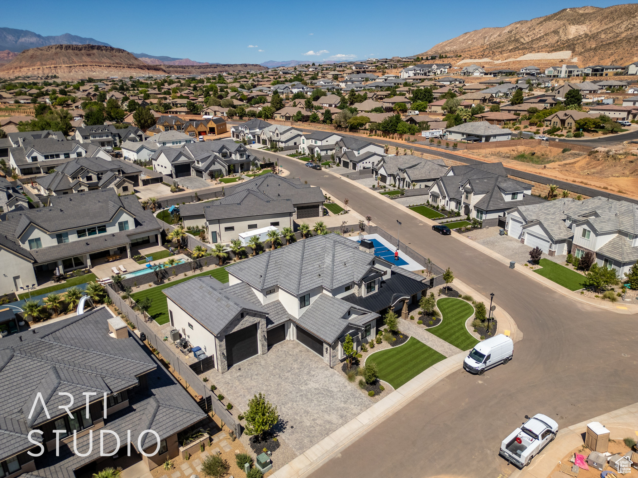 QUEENSRIDGE 2 - Residential