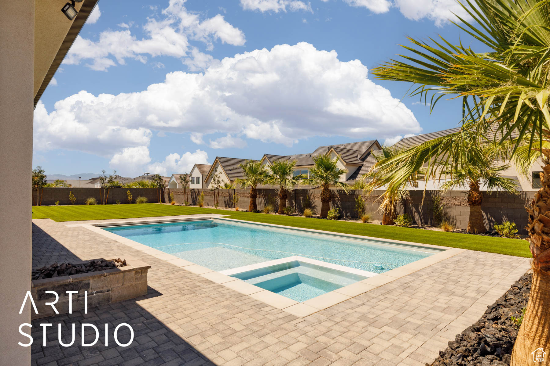 QUEENSRIDGE 2 - Residential
