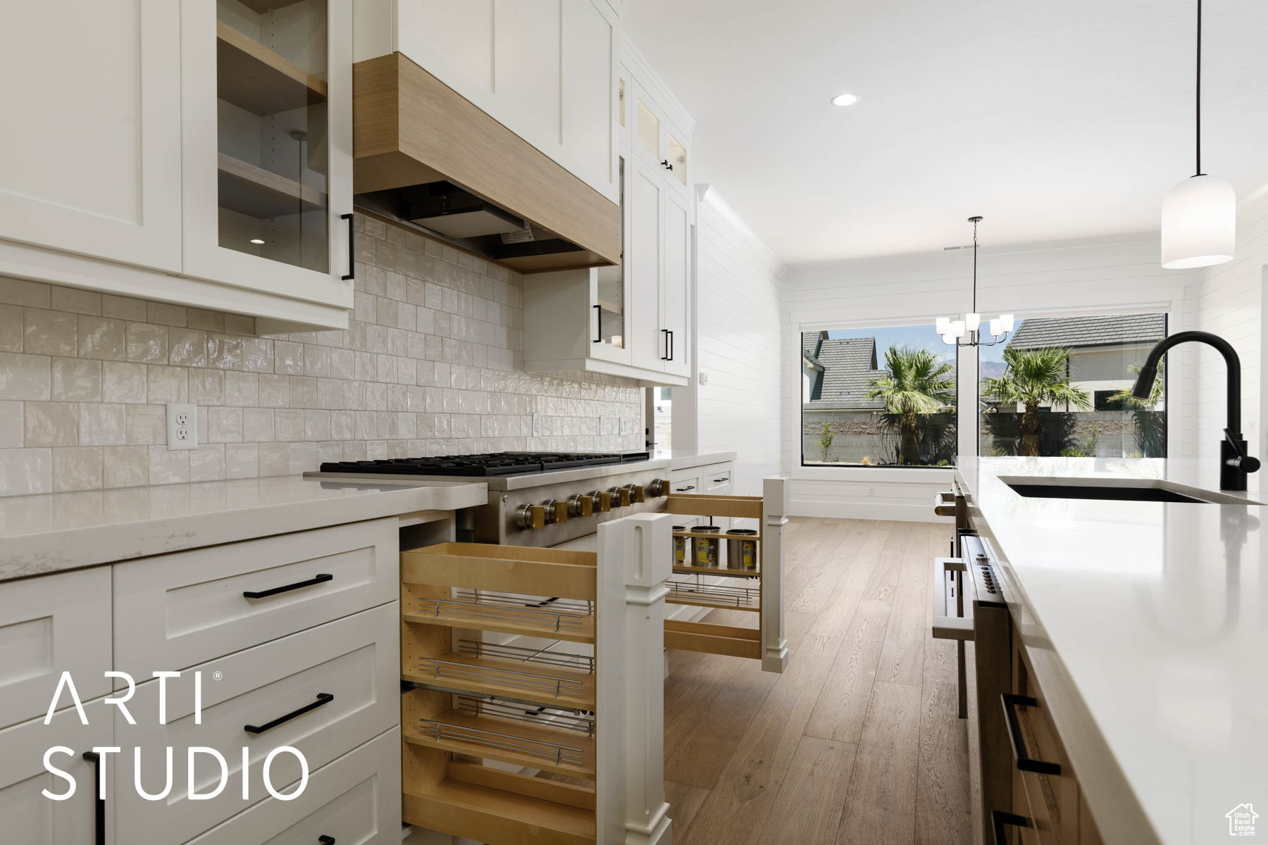 QUEENSRIDGE 2 - Residential