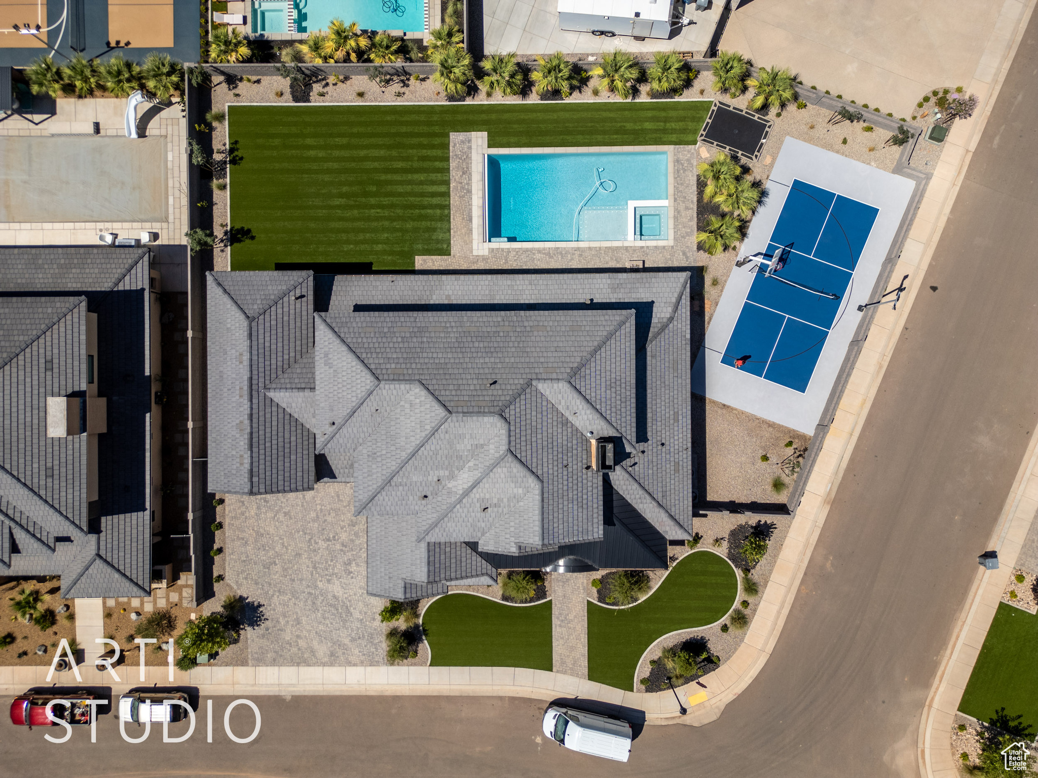 QUEENSRIDGE 2 - Residential