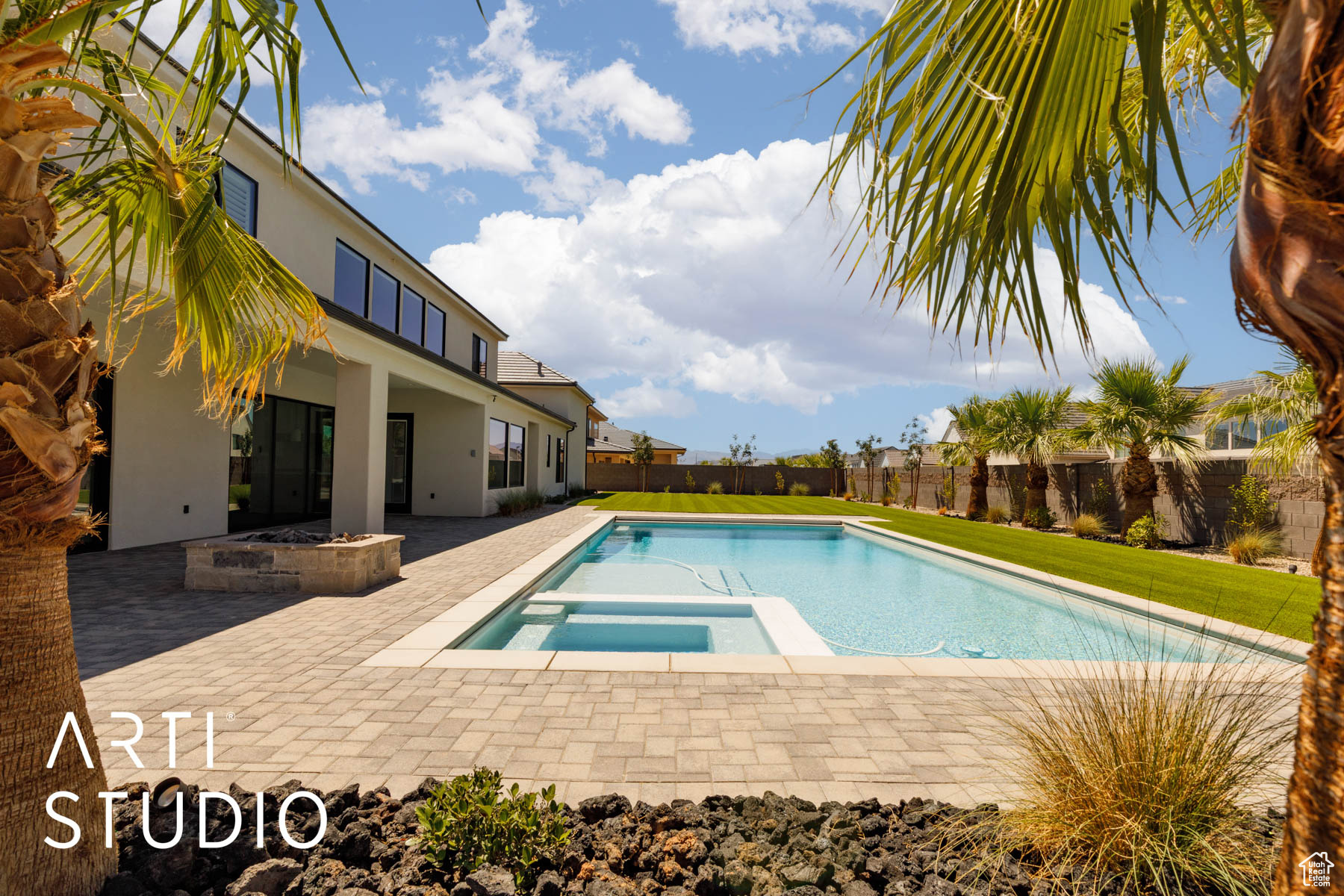 QUEENSRIDGE 2 - Residential