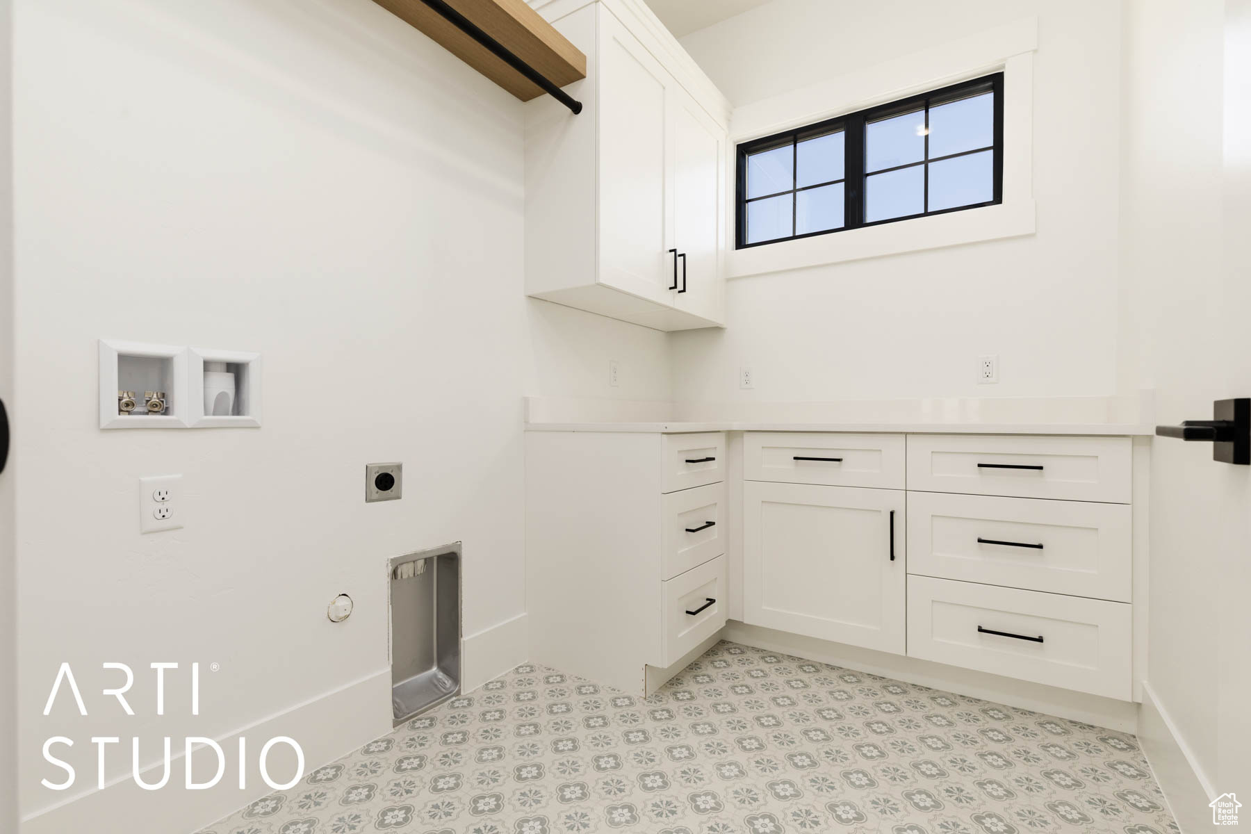 QUEENSRIDGE 2 - Residential