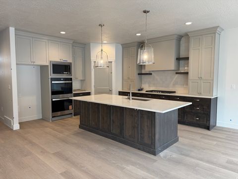 Photo of 79 W GLEN WAY #101, South Weber, UT 84405 (MLS # 2141233)