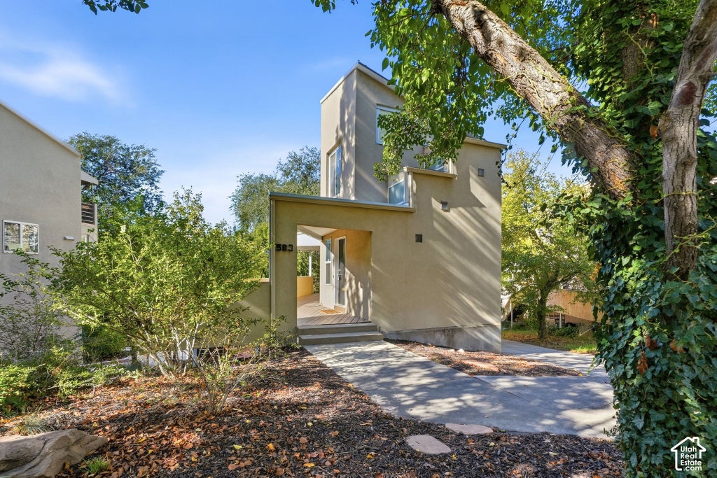Photo of 583 N WESTCAPITOL ST, Salt Lake City, UT 84103 (MLS # 2192185)
