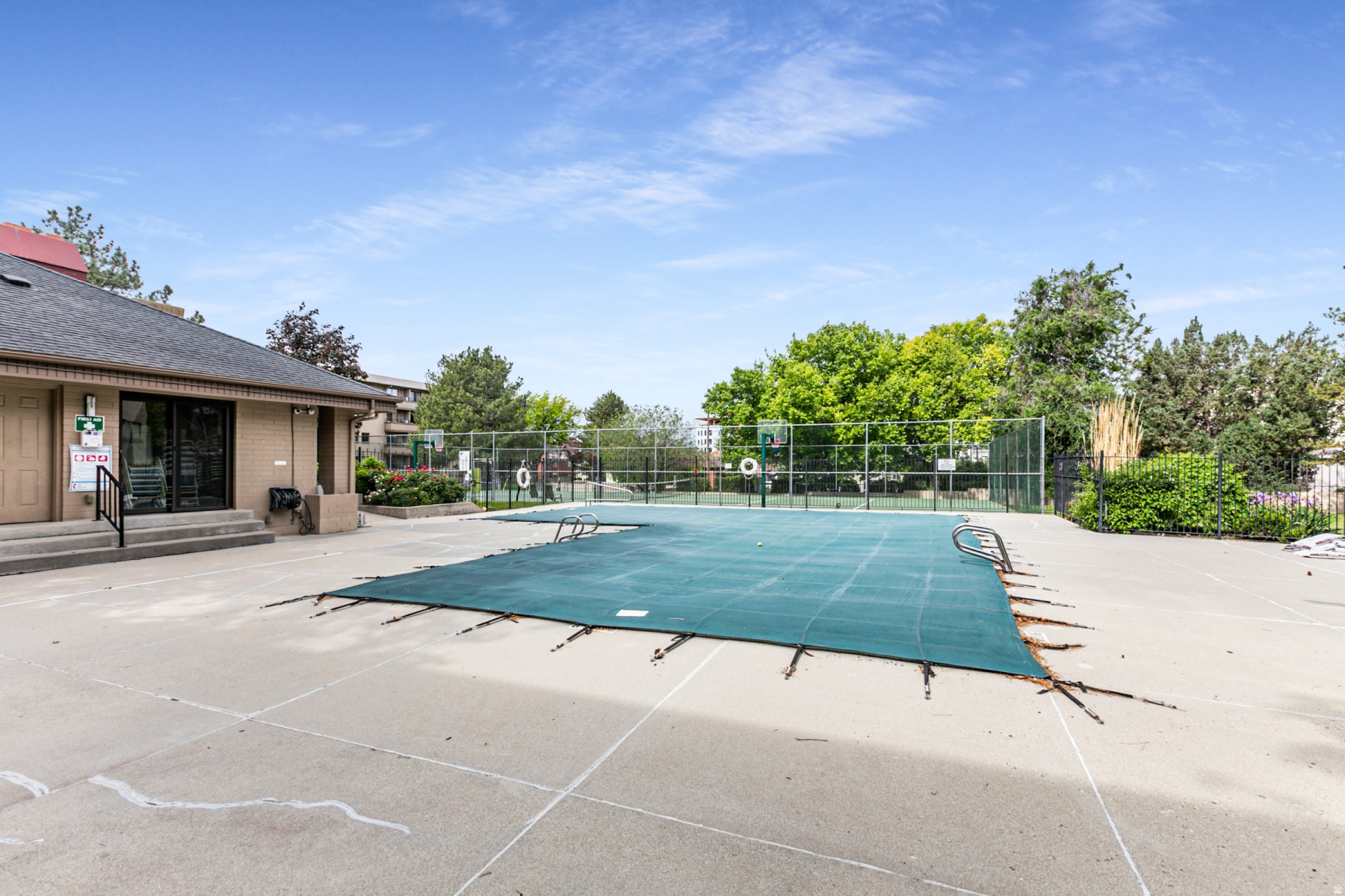 TOWNE PARK - Residential