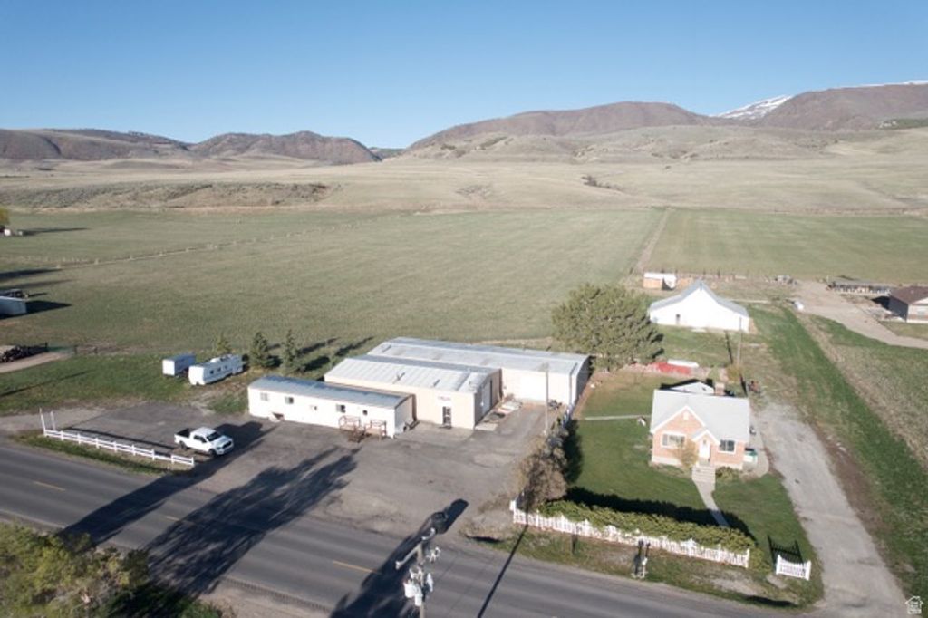 Photo of 1439 N WESTSIDE HWY W, Dayton, ID 83232 (MLS # 2125177)