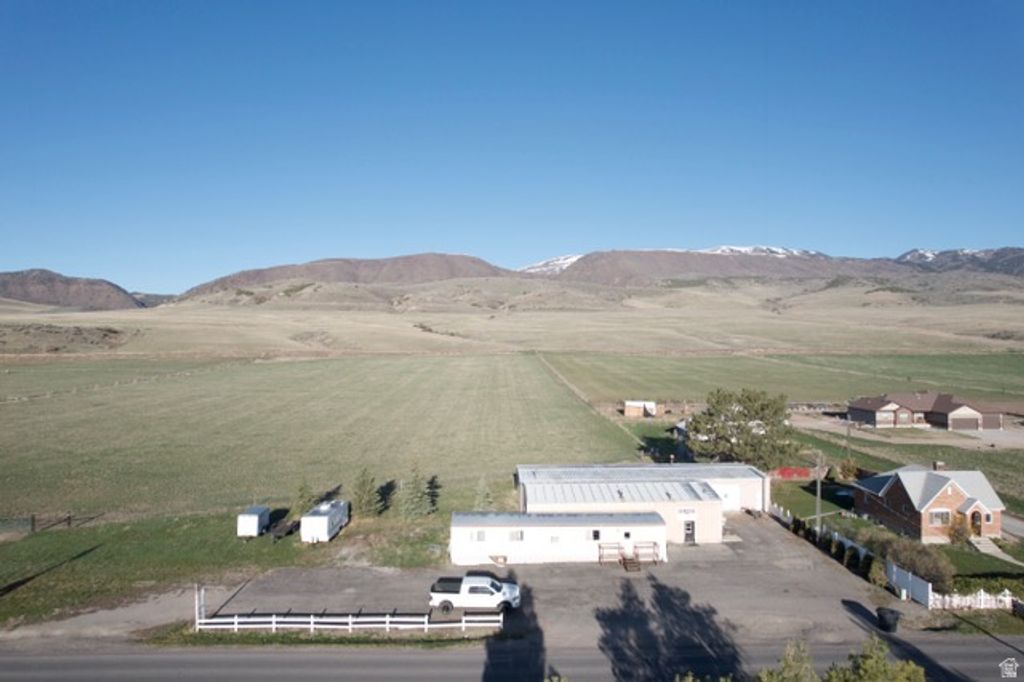 Photo of 1439 N WESTSIDE HWY W, Dayton, ID 83232 (MLS # 2125177)
