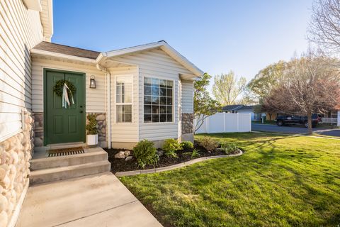 Tiny photo for 1353 W 585 S, Lehi, UT 84043 (MLS # 2148282)