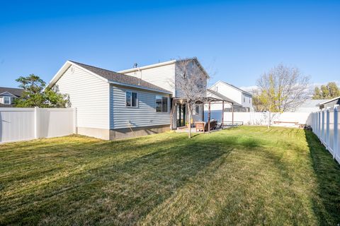 Tiny photo for 1353 W 585 S, Lehi, UT 84043 (MLS # 2148282)