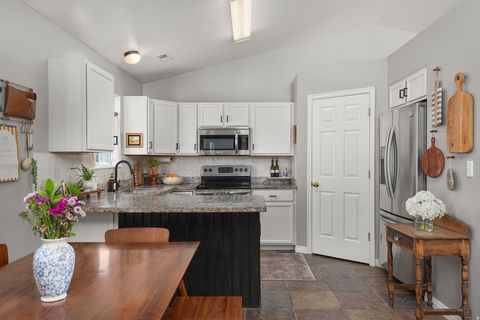 Tiny photo for 1353 W 585 S, Lehi, UT 84043 (MLS # 2148282)