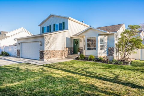Tiny photo for 1353 W 585 S, Lehi, UT 84043 (MLS # 2148282)