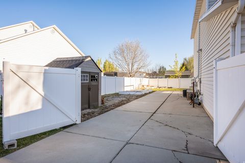 Tiny photo for 1353 W 585 S, Lehi, UT 84043 (MLS # 2148282)