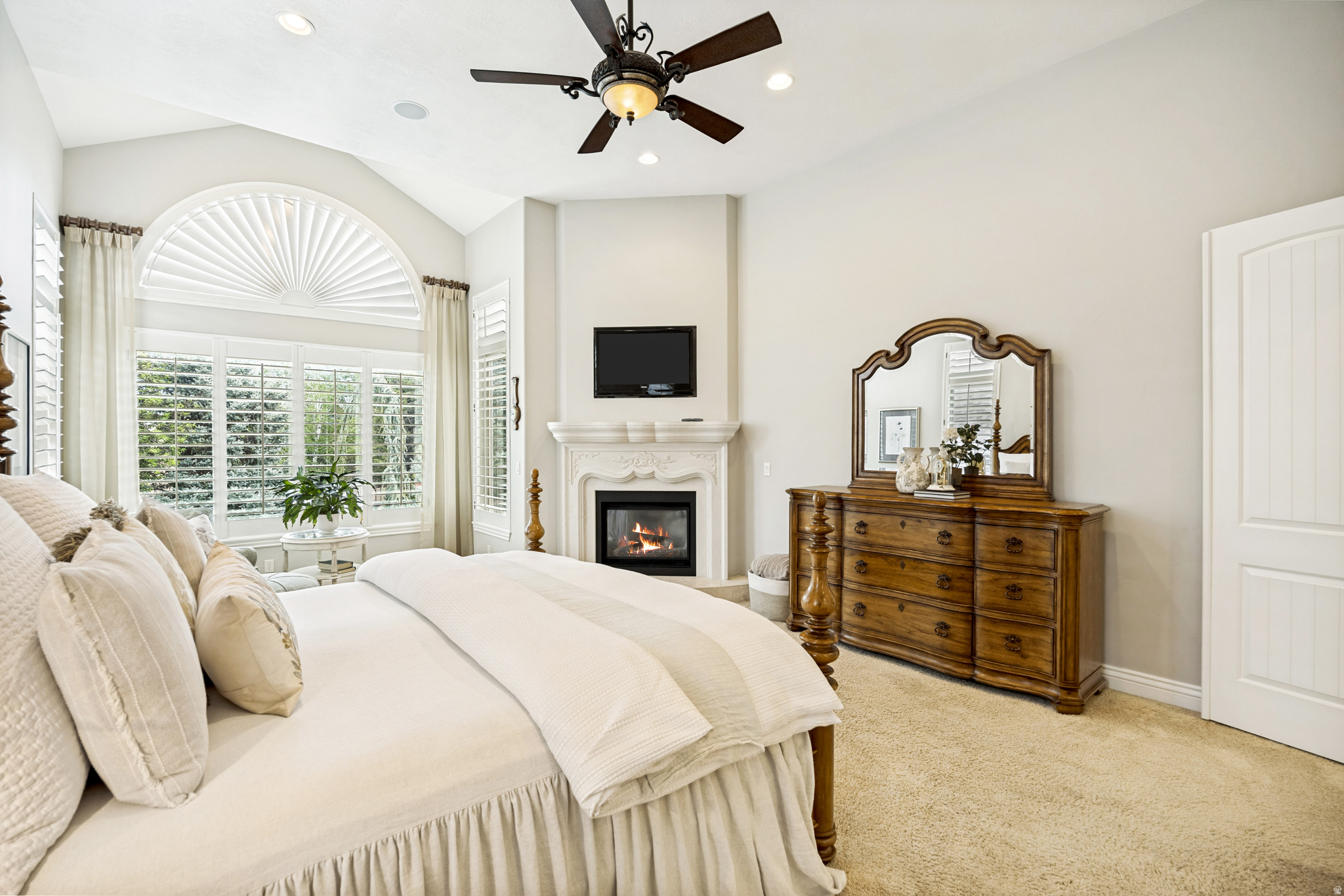 ASPEN CREST - Residential