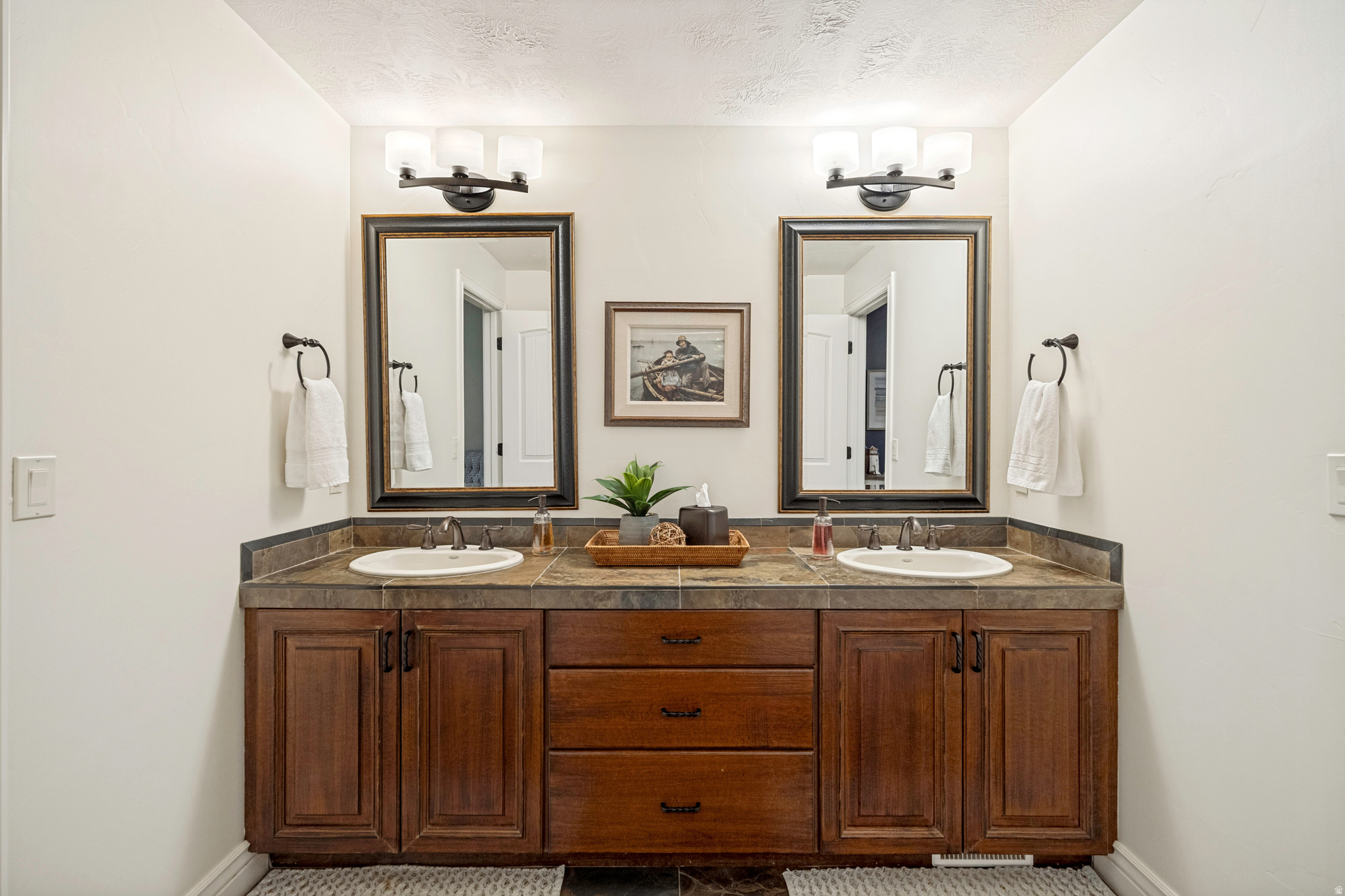 ASPEN CREST - Residential