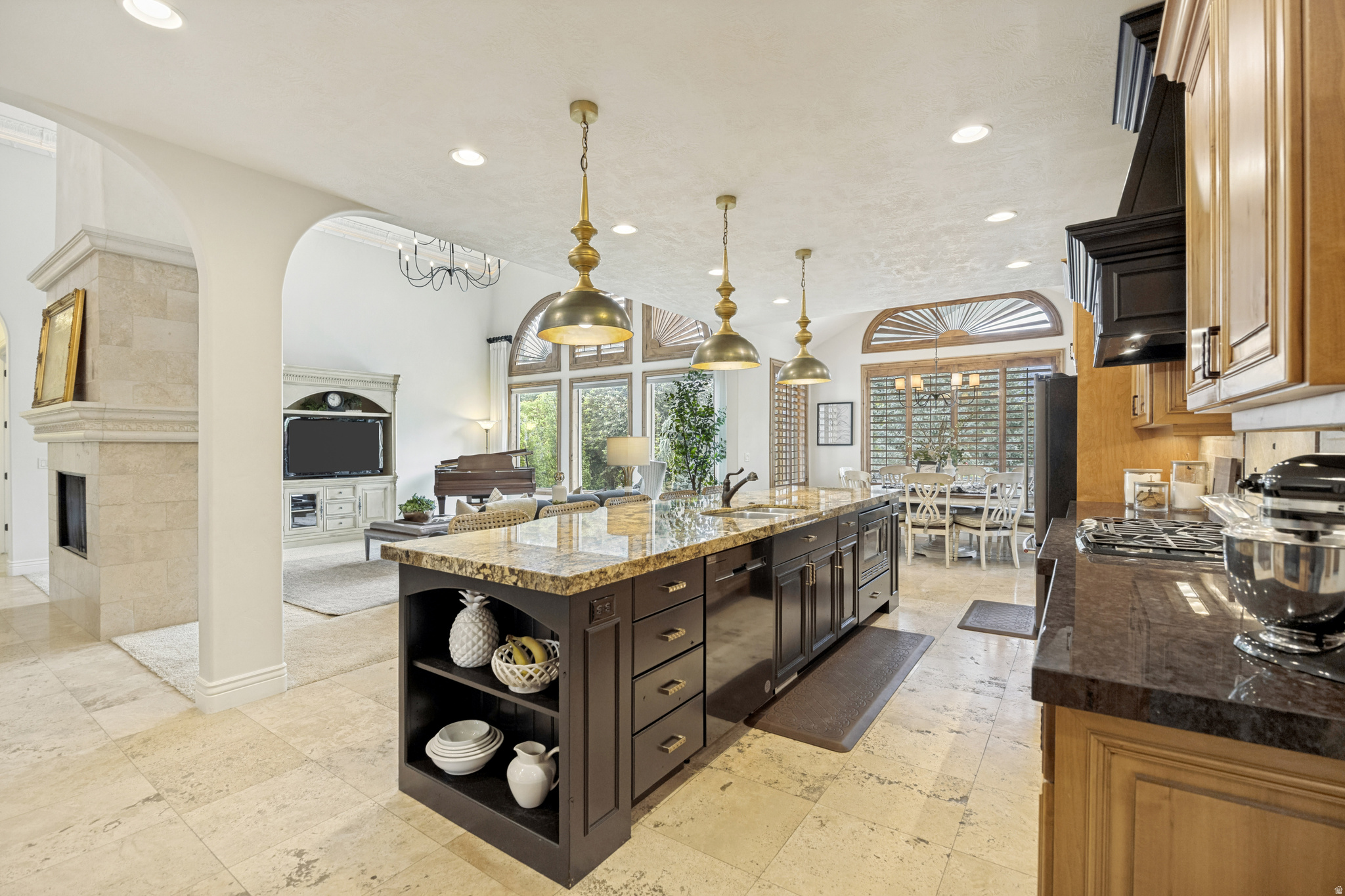 ASPEN CREST - Residential