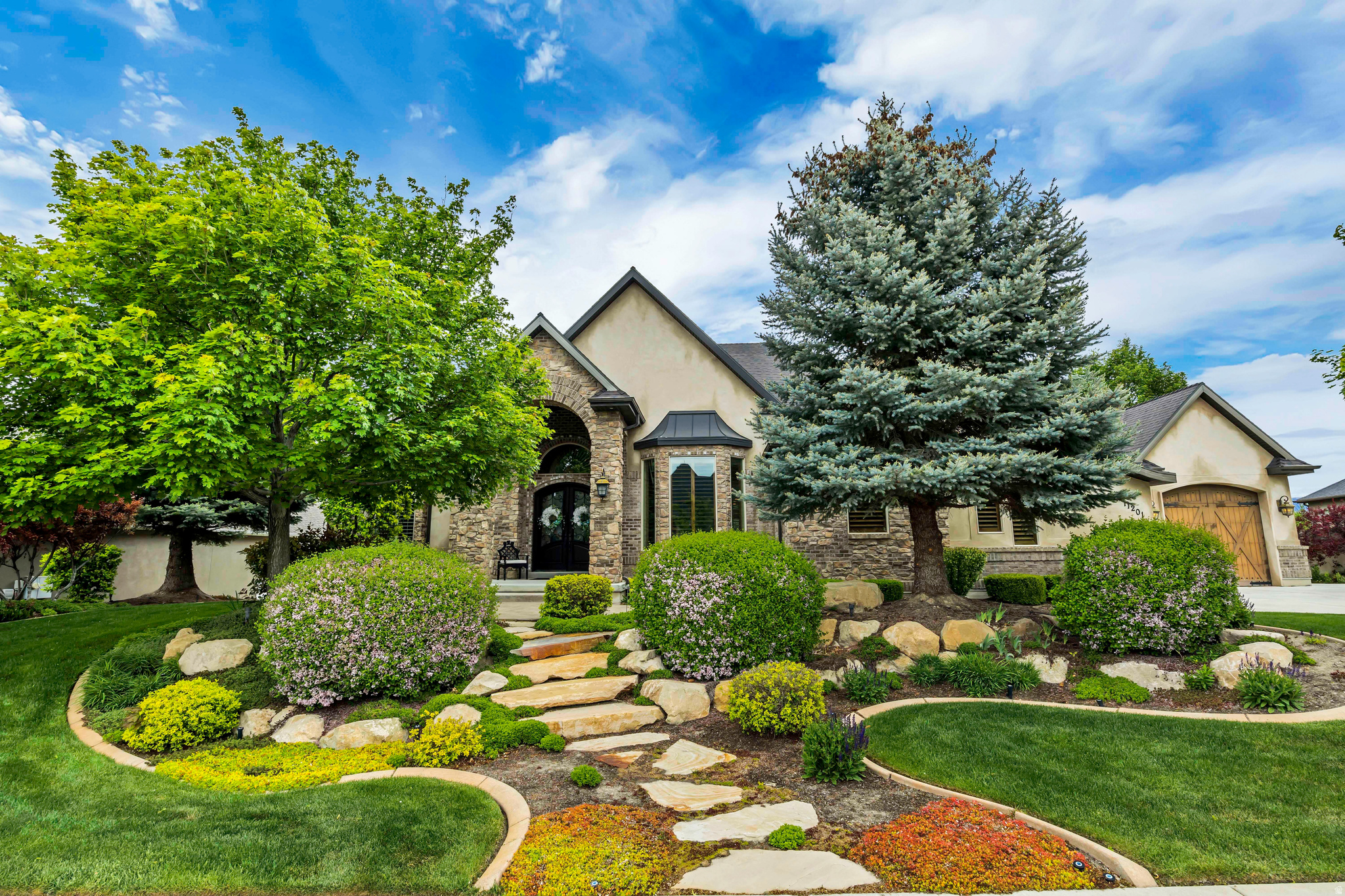 ASPEN CREST - Residential