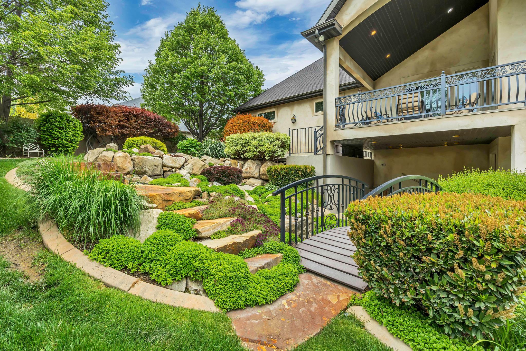 ASPEN CREST - Residential