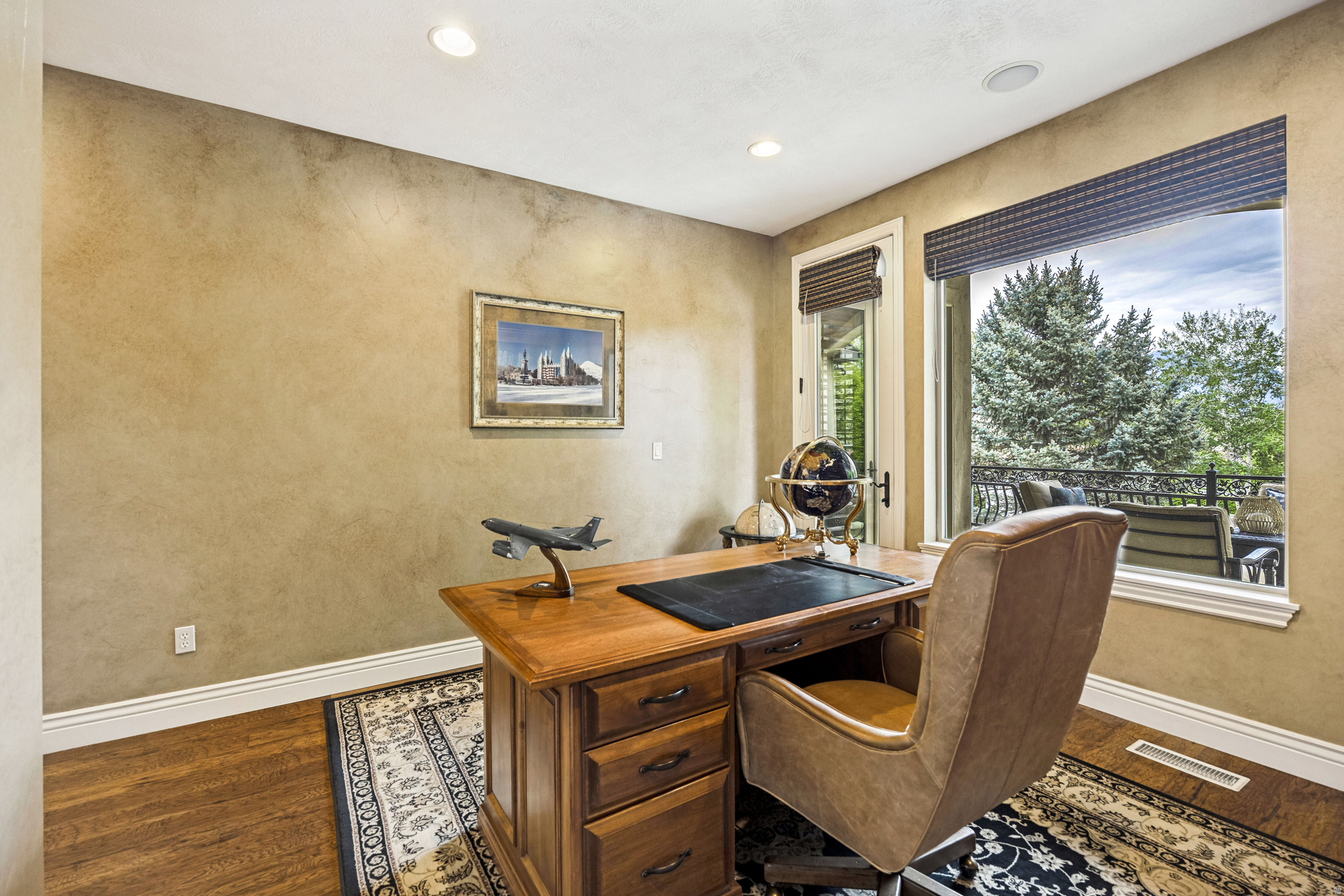 ASPEN CREST - Residential