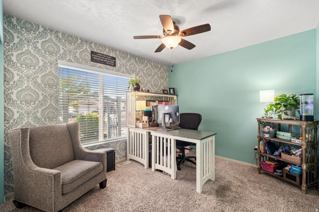 LEXINGTON ESTATES - Residential