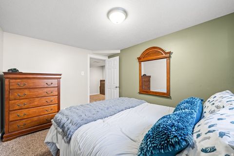 Tiny photo for 1458 N 2400 W, Clinton, UT 84015 (MLS # 2146901)