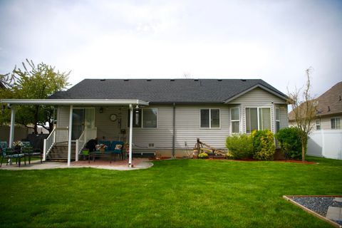 Tiny photo for 1458 N 2400 W, Clinton, UT 84015 (MLS # 2146901)