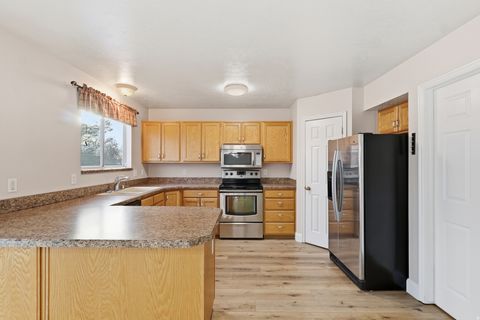 Tiny photo for 830 E 1250 S, Kaysville, UT 84037 (MLS # 2115833)