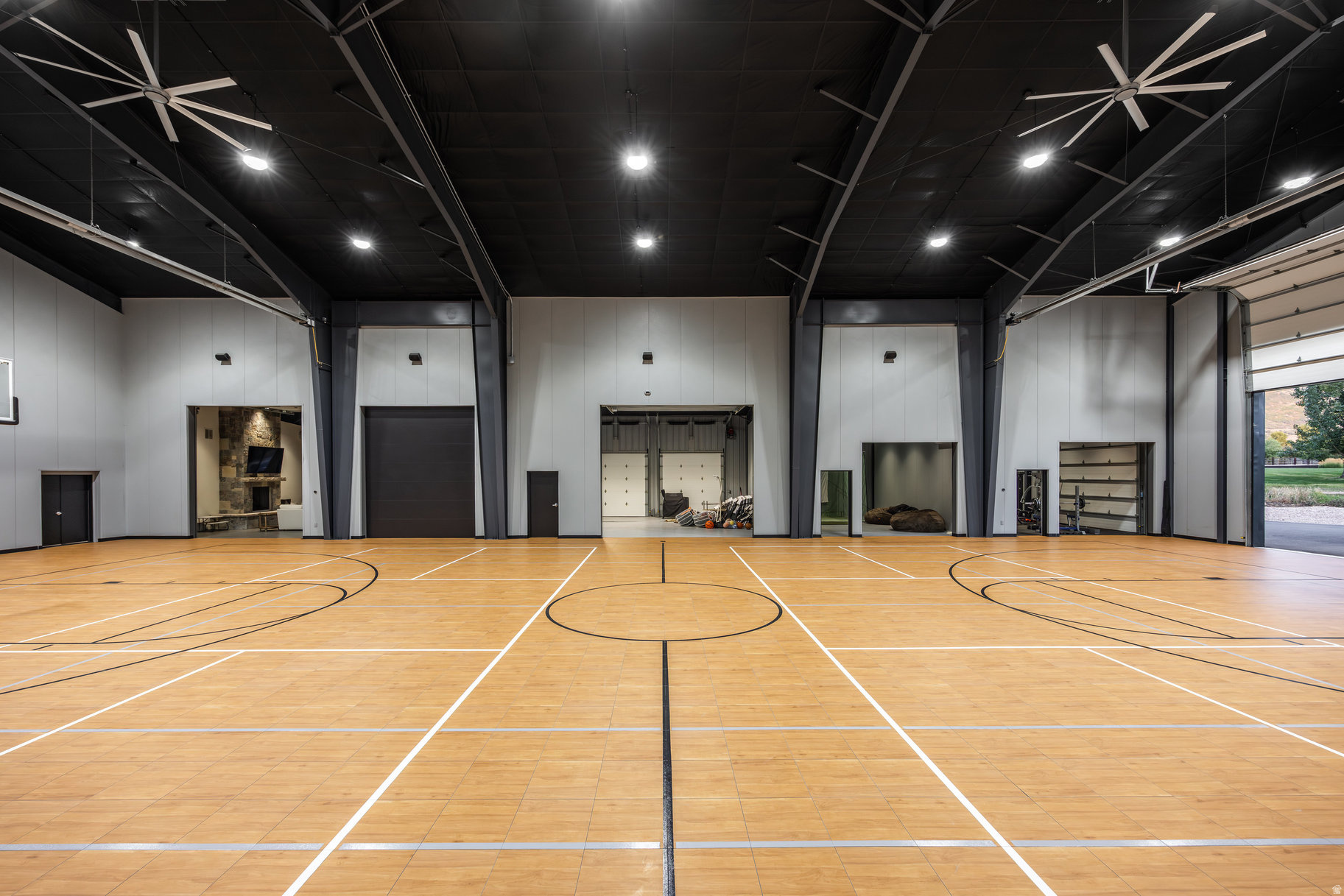 OAKLEY TOWN (BOULDERVILLE) - Residential