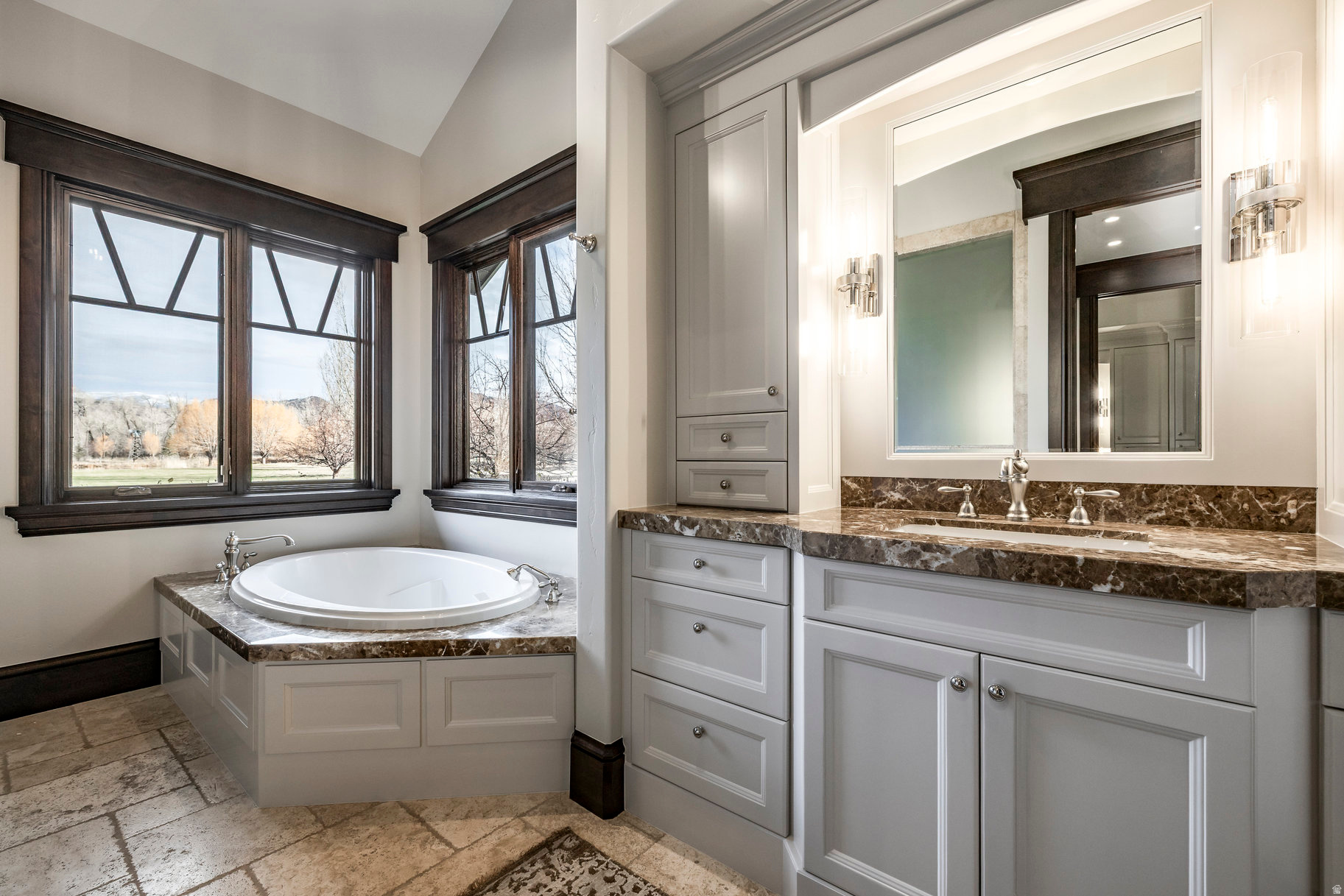 OAKLEY TOWN (BOULDERVILLE) - Residential