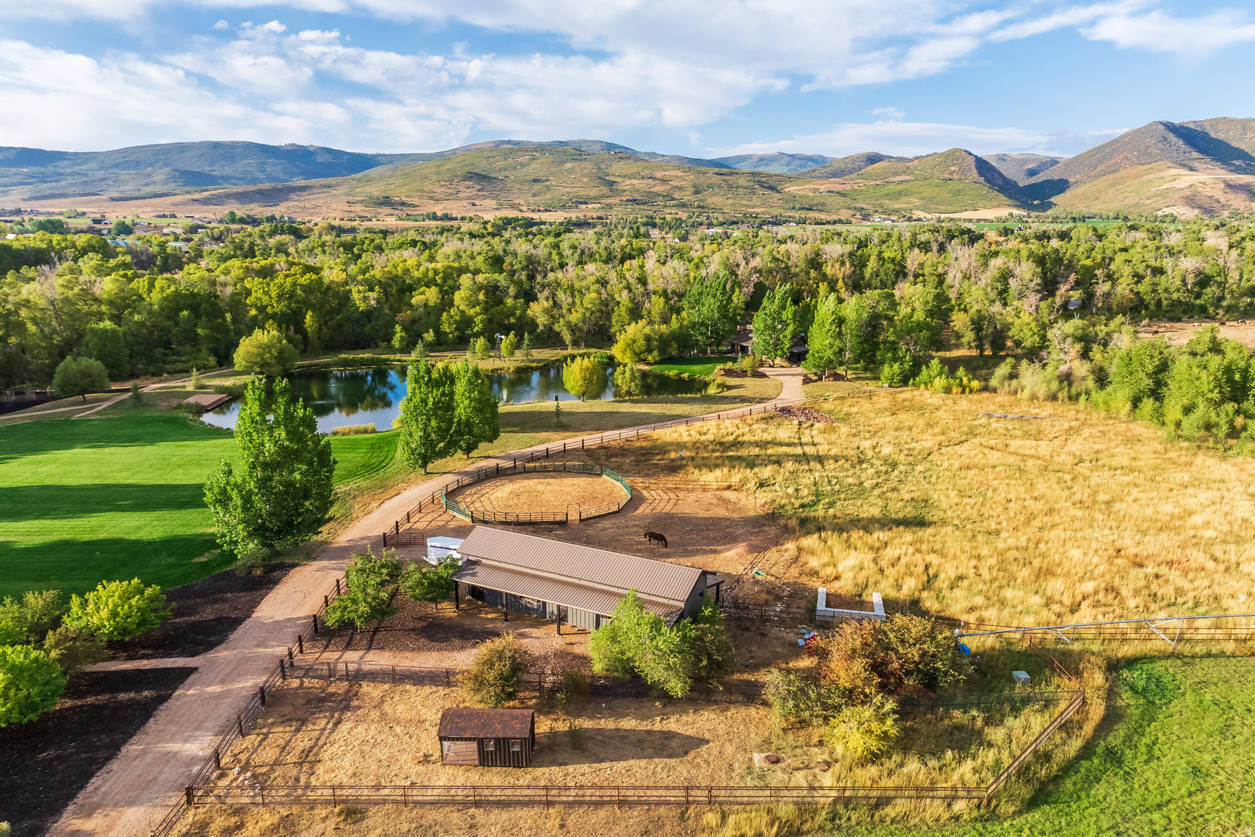 OAKLEY TOWN (BOULDERVILLE) - Residential