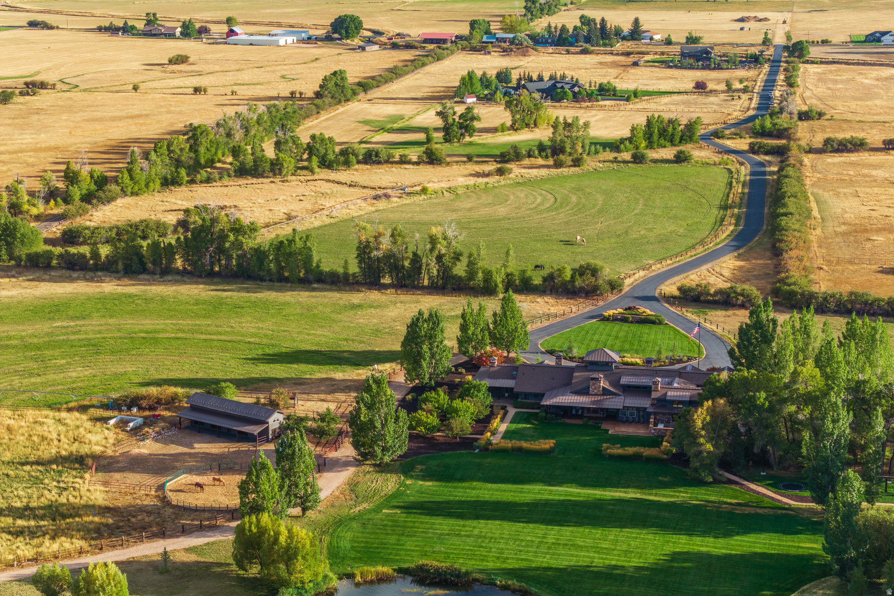 OAKLEY TOWN (BOULDERVILLE) - Residential