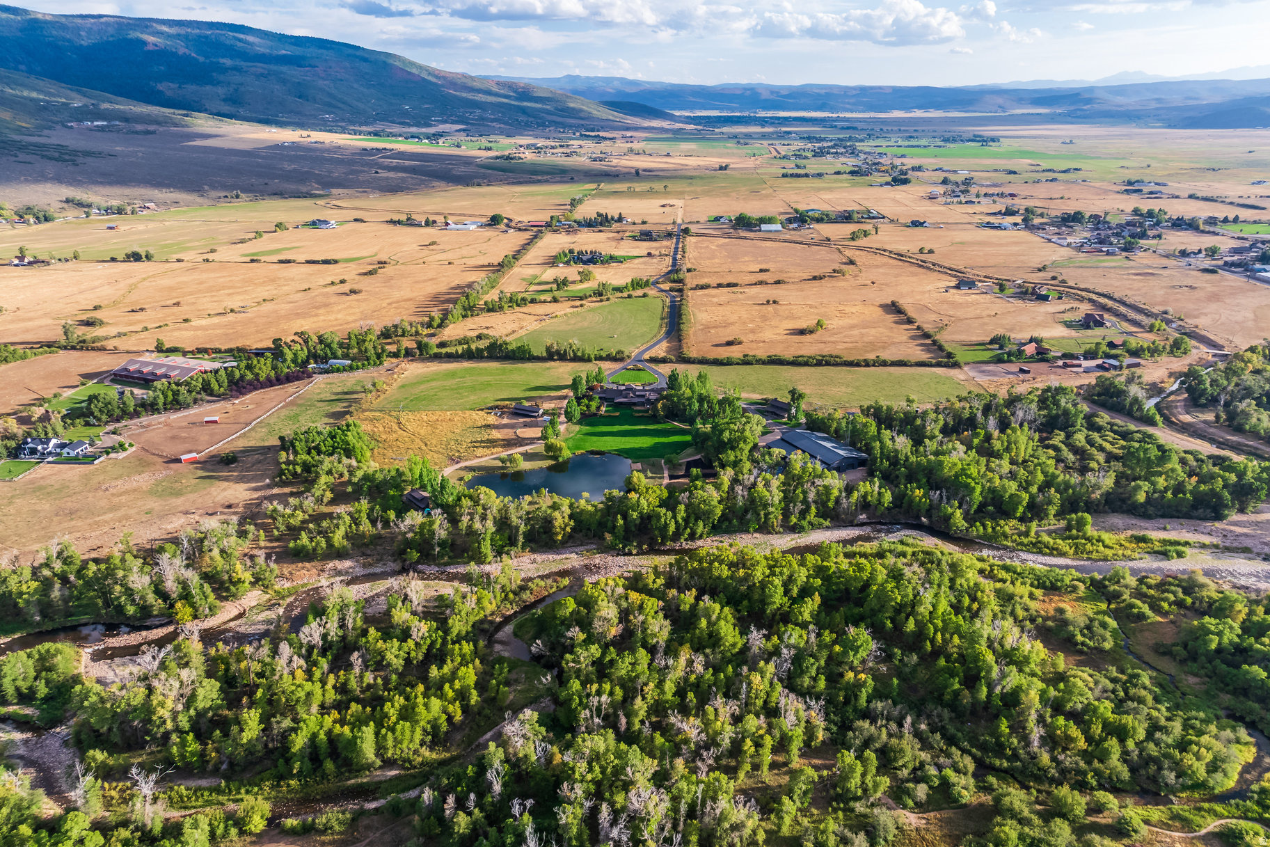 OAKLEY TOWN (BOULDERVILLE) - Residential