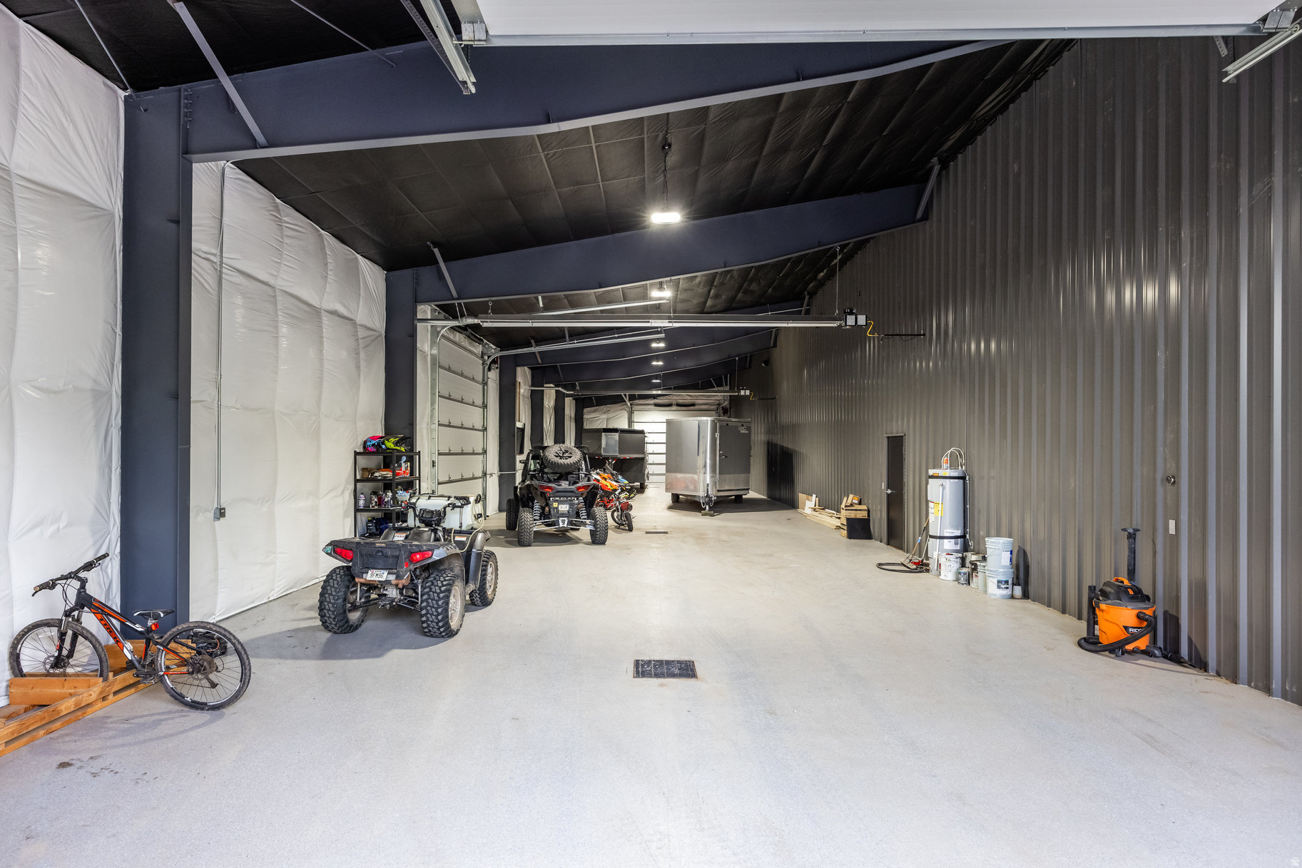 OAKLEY TOWN (BOULDERVILLE) - Residential