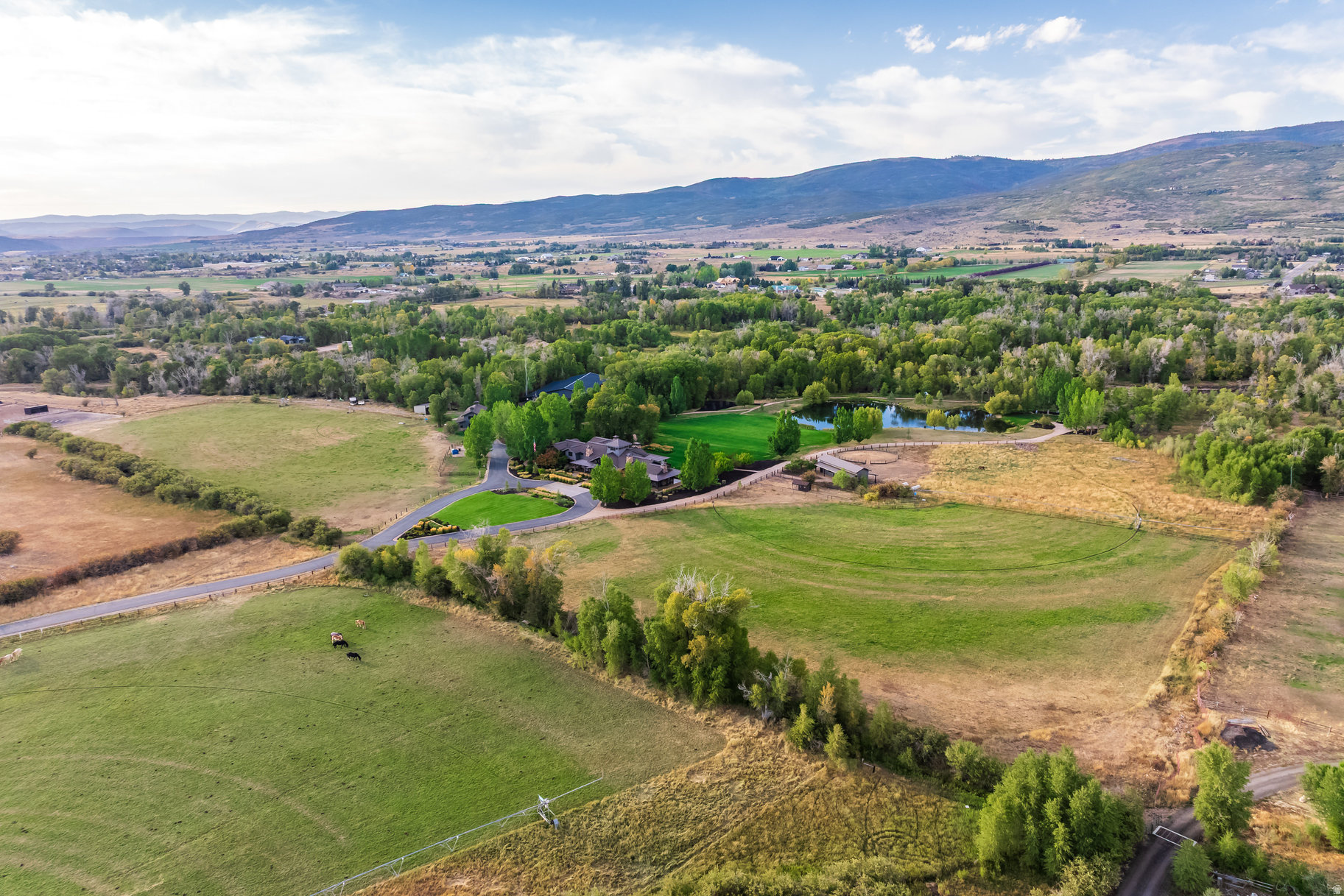 OAKLEY TOWN (BOULDERVILLE) - Residential
