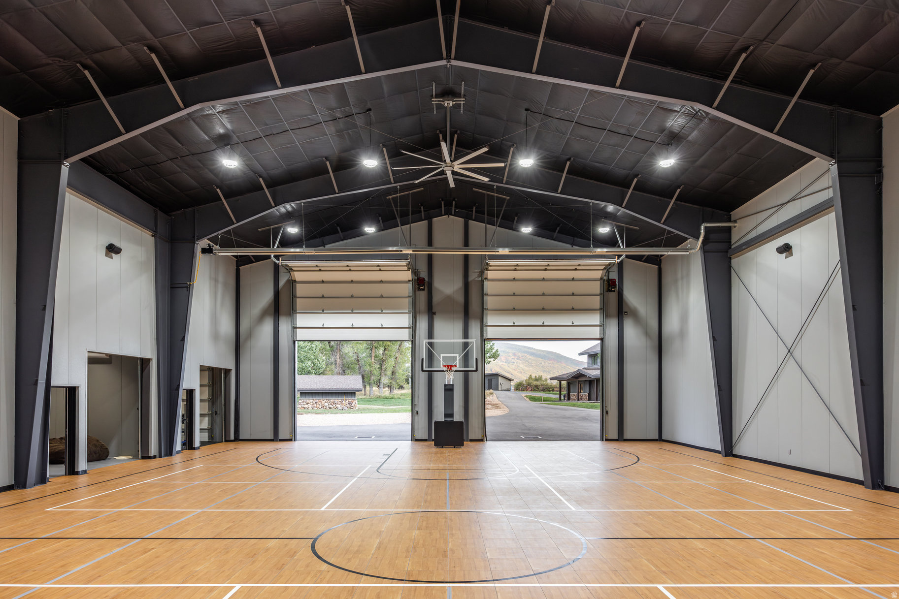 OAKLEY TOWN (BOULDERVILLE) - Residential